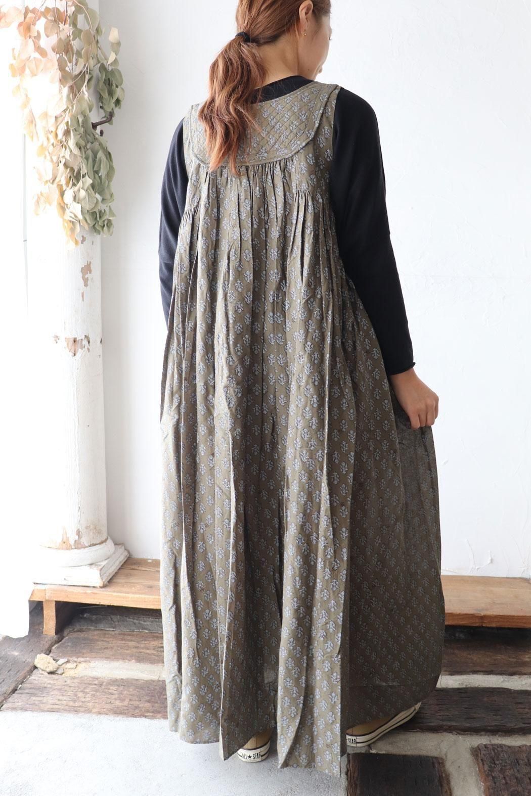 maison de soil｜メゾンドソイル】Vネックキルティングワンピース