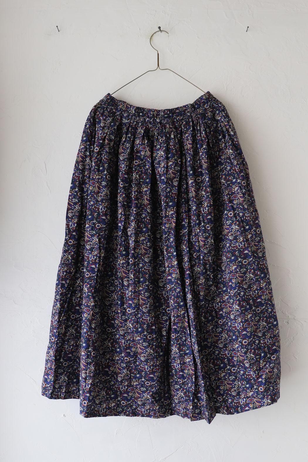 新品 SOIL　FLOWER PRINT GATHERED SKIRT ／かぐれ 新品 SOIL FLOWER PRINT GATHERED SKIRT ／かぐれ - メルカリ