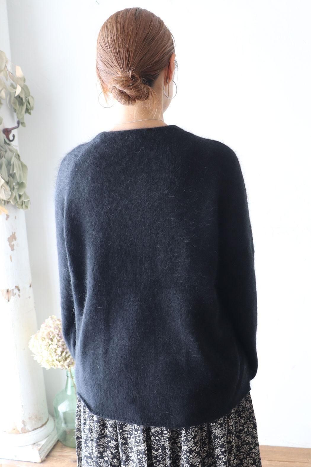 【アンナモリナーリ】アンサンブル　いちご柄　総柄　カーディガン　イタリア製 アンナモリナーリ】アンサンブル いちご柄 総柄 カーディガン