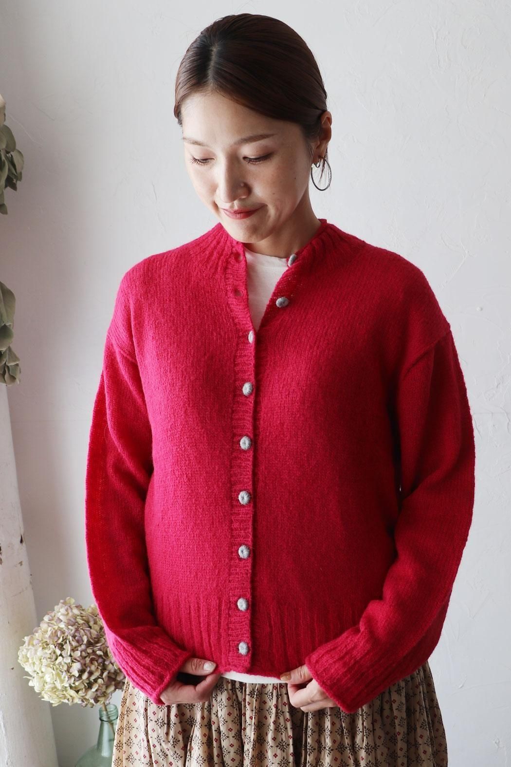 美品  ALPACA 刺繍 手編み ピマコットン ニット カーディガン ichi Antiquite's】PERU KNIT CD | ニットボタンがアクセントに