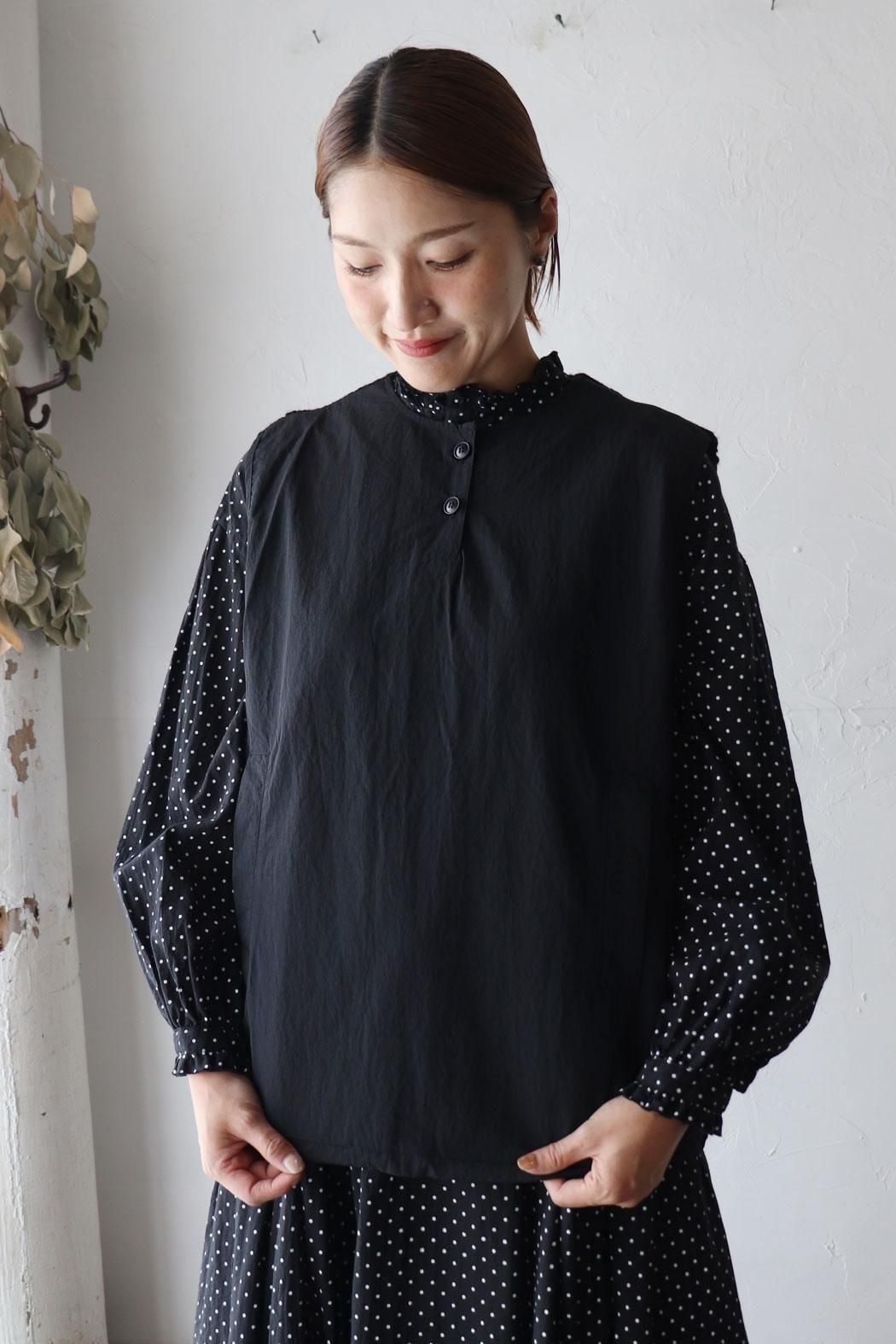 mao made(マオメイド)リブニット付き ウェザーナイロンベスト