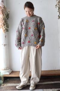 ichi Antiquite's(ƥ) PERU HAND-KNIT FLOWER PULLOVER<img class='new_mark_img2' src='https://img.shop-pro.jp/img/new/icons8.gif' style='border:none;display:inline;margin:0px;padding:0px;width:auto;' />
