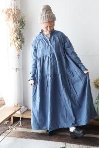 新品　tumugu コットンシルクアノラックワンピース ワンピース - sucre はVeritecoeur,alacrity,a+koloni,tumugu