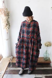 ichi Antiquite's(ƥ) TARTAN CHECK DRESS<img class='new_mark_img2' src='https://img.shop-pro.jp/img/new/icons8.gif' style='border:none;display:inline;margin:0px;padding:0px;width:auto;' />