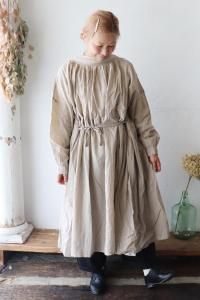 SOIL() COTTON DOT PATCHWORK 2WAY GATHERED SMOCK DRESS<img class='new_mark_img2' src='https://img.shop-pro.jp/img/new/icons8.gif' style='border:none;display:inline;margin:0px;padding:0px;width:auto;' />
