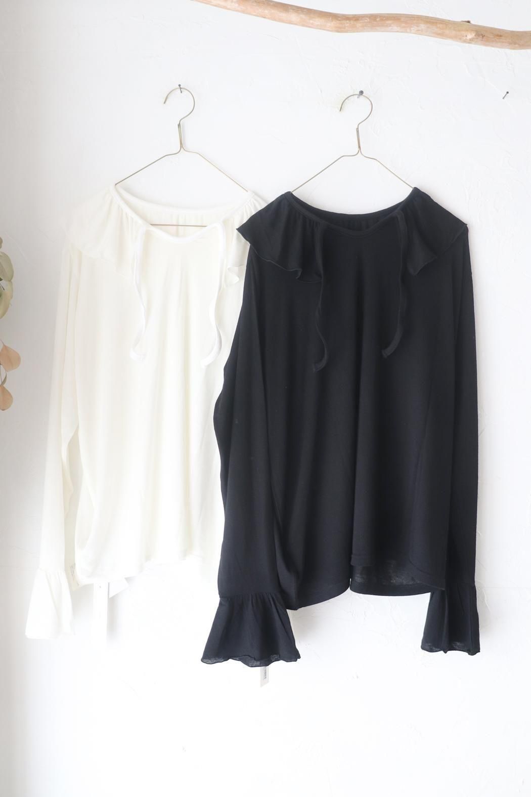 大人な落ち着く雰囲気に！！ 我が家の『寝室』🛏️ 『広さ』 10.5帖 『床材』 大建工業の突板