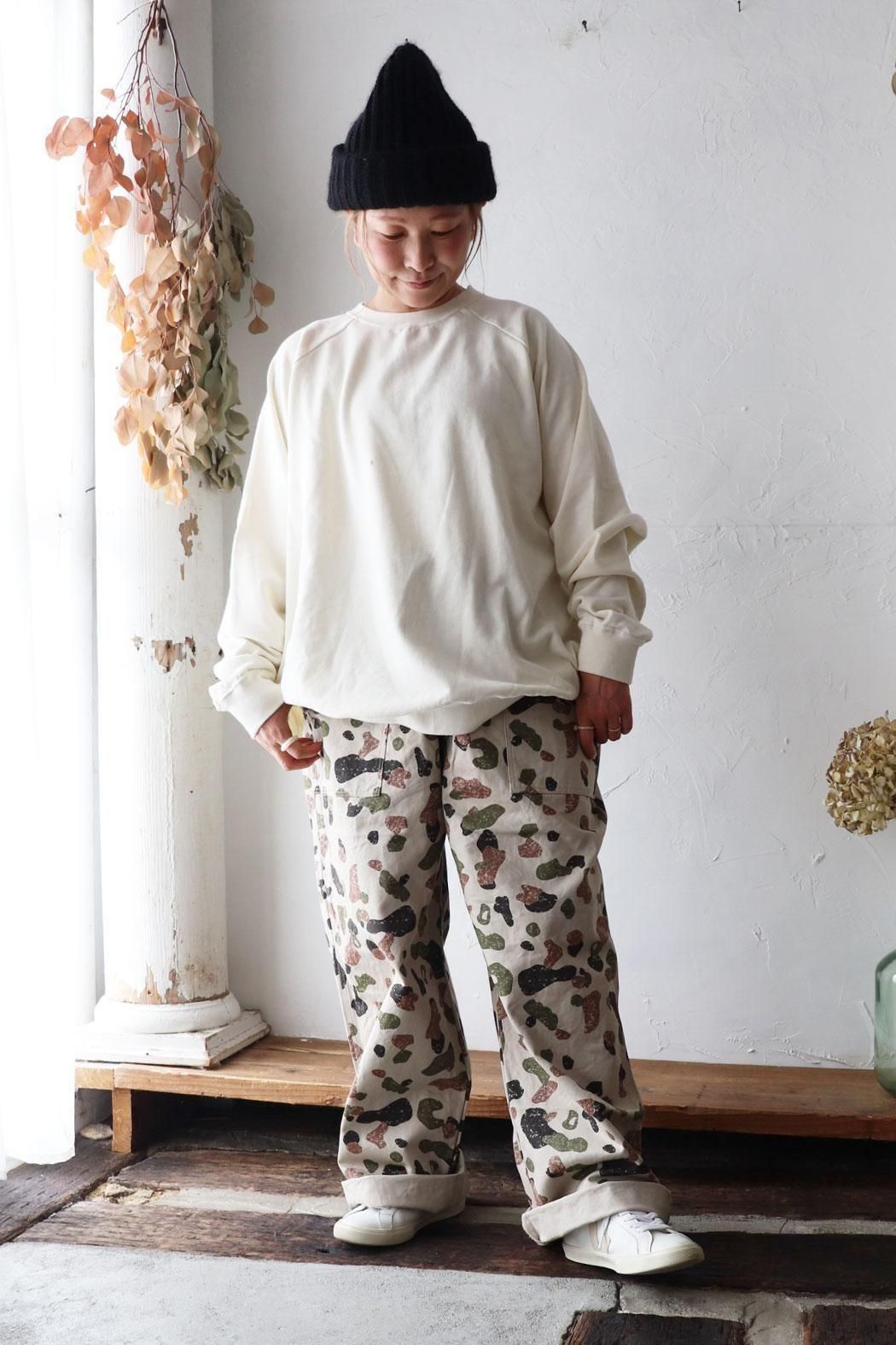 美品⭐︎今季⭐︎イチアンティークス カモフラージュ チノパン ichi Antiquite's】CAMO PANTS | ポップなカモフラージュ柄のパンツ