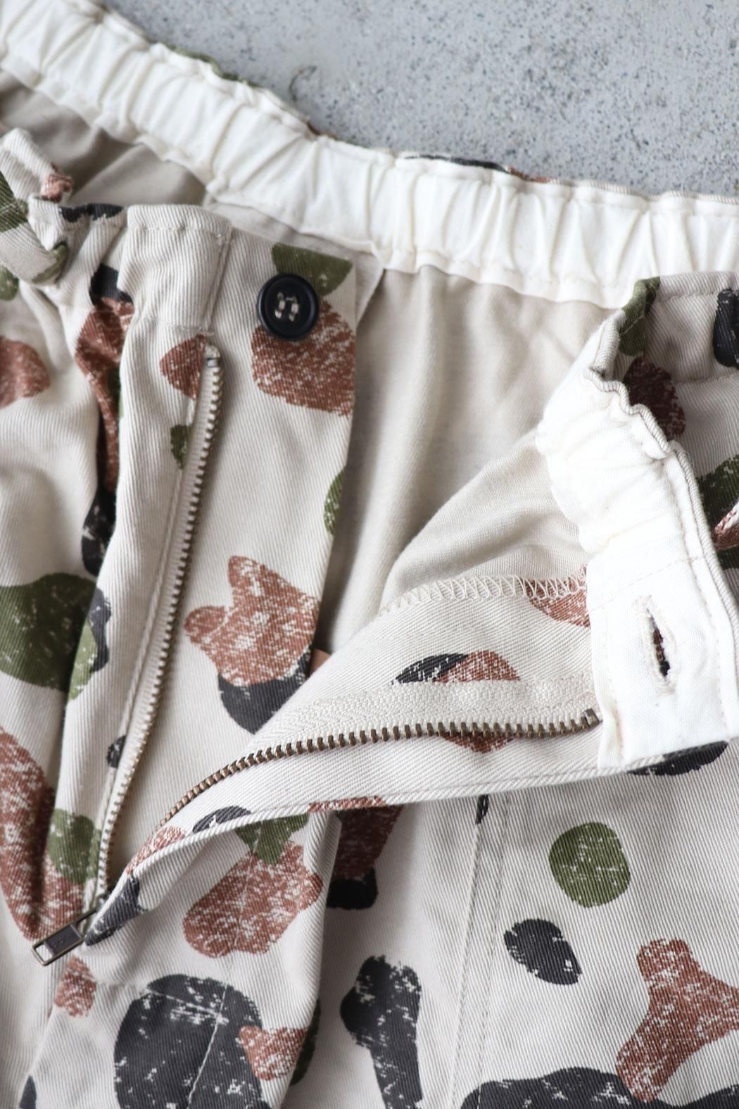 ichi Antiquite's】CAMO PANTS | ポップなカモフラージュ柄のパンツ