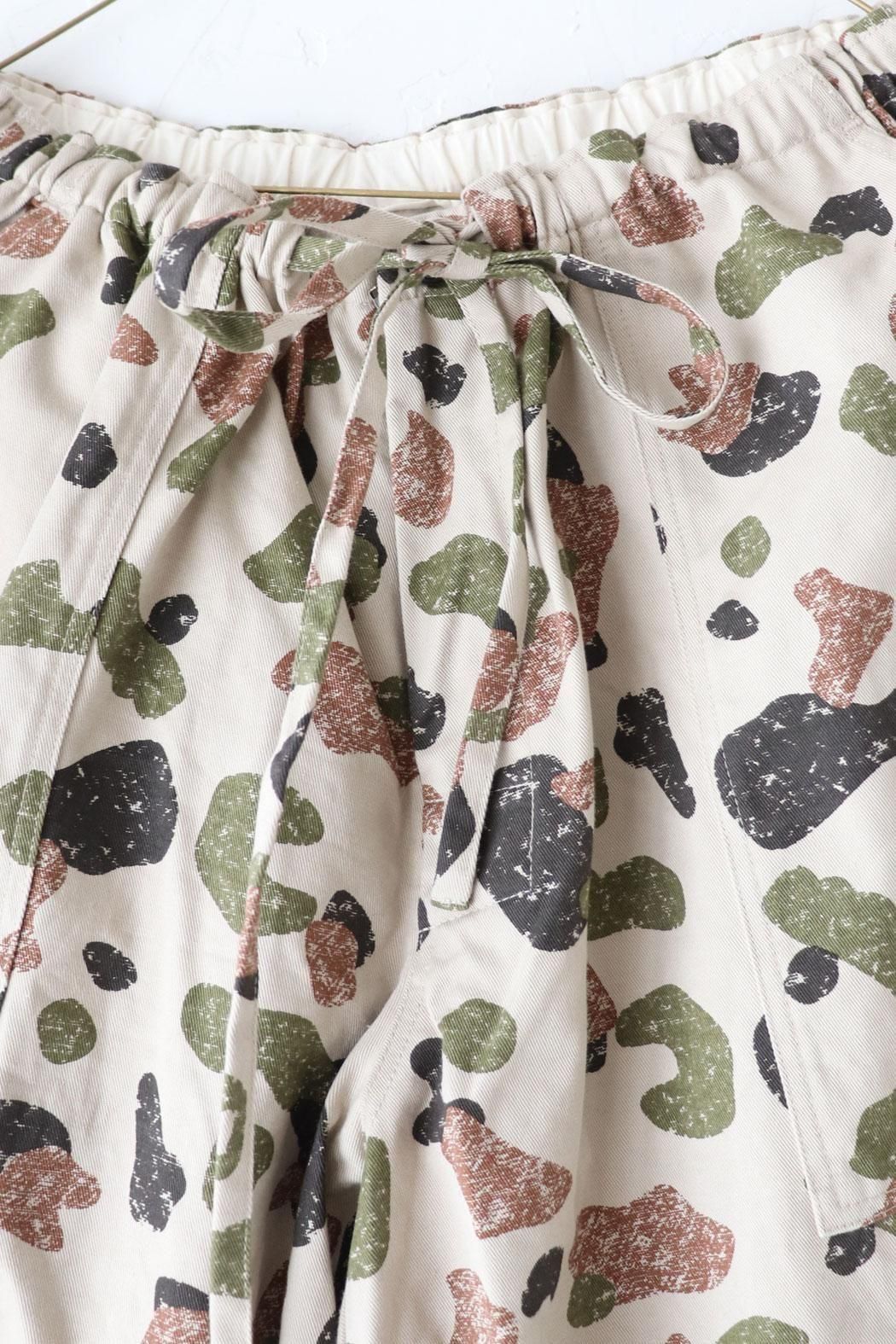 ichi Antiquite's】CAMO PANTS | ポップなカモフラージュ柄のパンツ