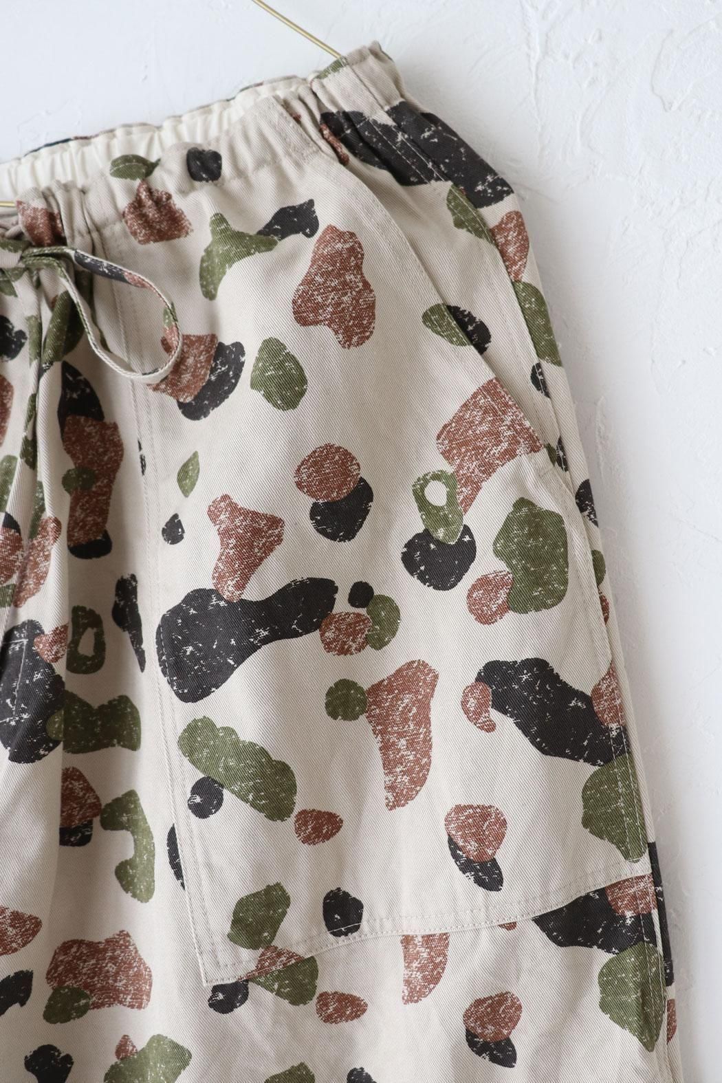 ichi Antiquite's】CAMO PANTS | ポップなカモフラージュ柄のパンツ