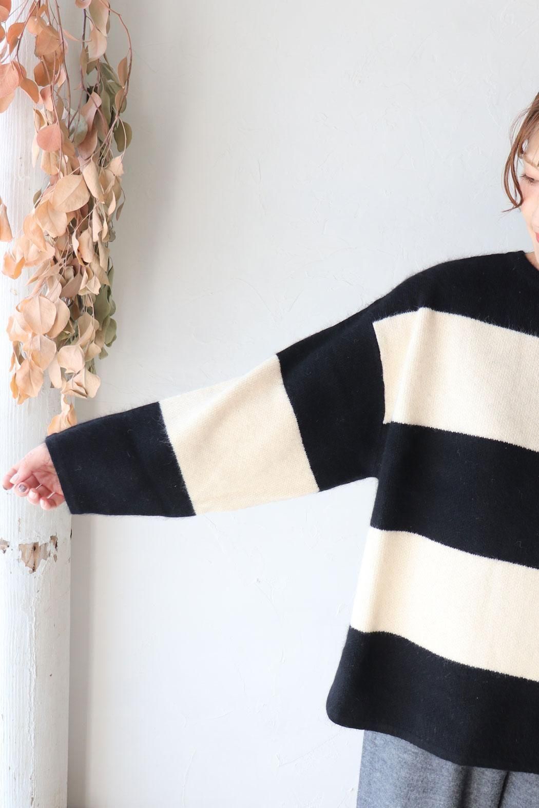 もぐ　Cニット 2点 40%off】2WAYジップダメージニット(3色) | CLOCHE ONLINE SHOP