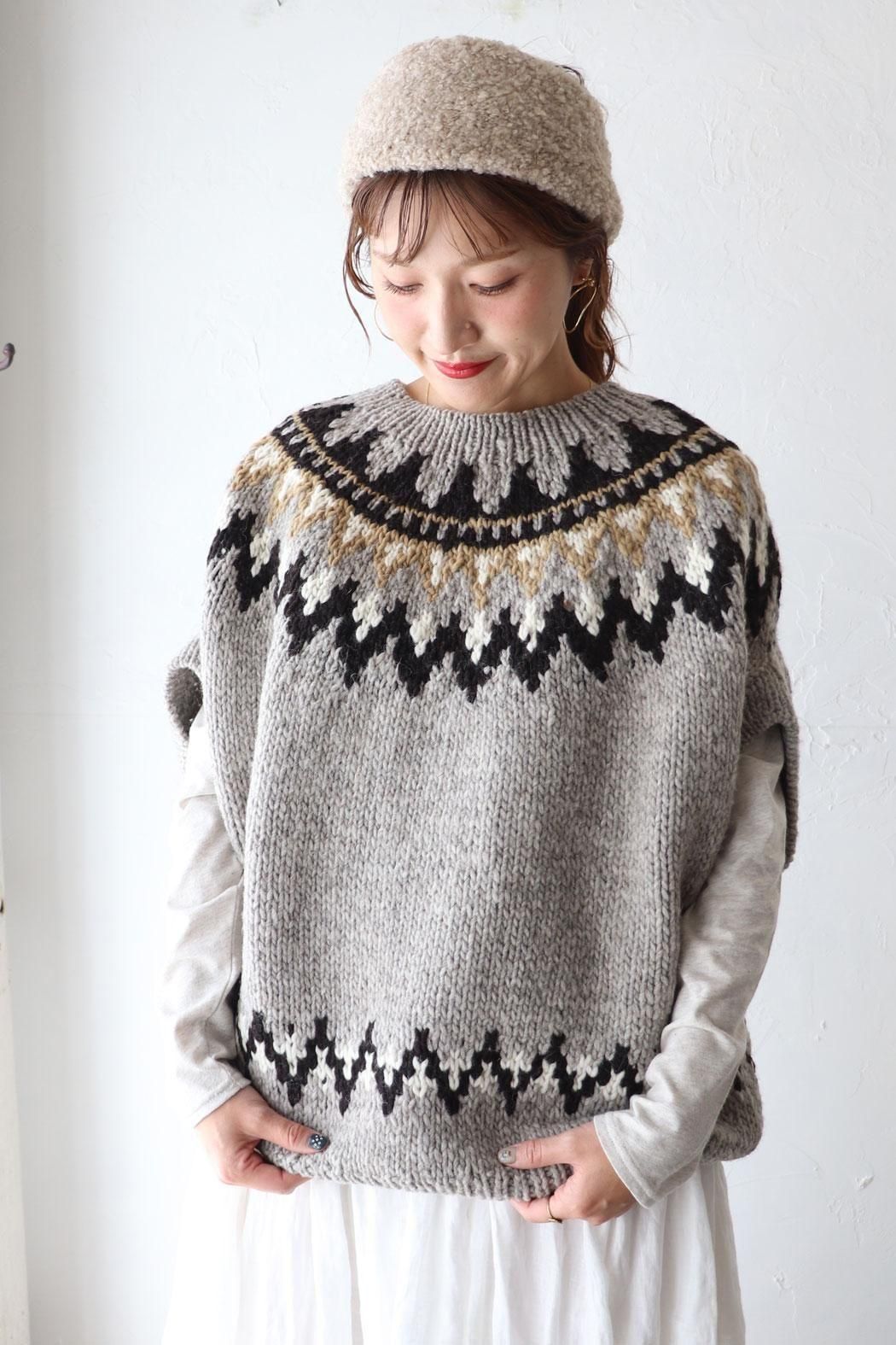 TANG】 HIGHLAND WOOL ニットベスト｜風合い豊かなハンドニットのベスト
