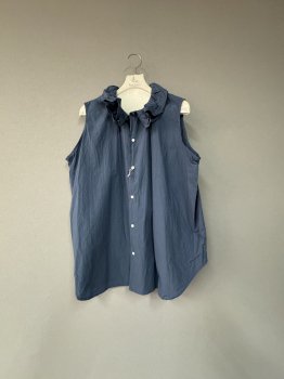 <img class='new_mark_img1' src='https://img.shop-pro.jp/img/new/icons51.gif' style='border:none;display:inline;margin:0px;padding:0px;width:auto;' />toujours fineyarn cotton  cloth  rufflecallar sleeve less shirt  indigo  blue1