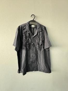<img class='new_mark_img1' src='https://img.shop-pro.jp/img/new/icons51.gif' style='border:none;display:inline;margin:0px;padding:0px;width:auto;' />toujours pure silk high count tafta cloth   open collar short sleeve frill shirt navy1