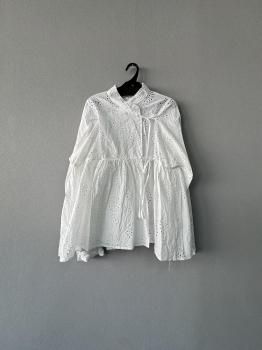 <img class='new_mark_img1' src='https://img.shop-pro.jp/img/new/icons14.gif' style='border:none;display:inline;margin:0px;padding:0px;width:auto;' />toujours Indian lace emboidery cotton cloth  rabori jaket  white flower2