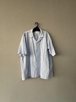 <img class='new_mark_img1' src='https://img.shop-pro.jp/img/new/icons14.gif' style='border:none;display:inline;margin:0px;padding:0px;width:auto;' />toujours fine yarn cotton cloth   open collar  half sleeve big coverall   shirt  saxe blue  2