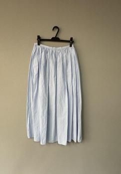 <img class='new_mark_img1' src='https://img.shop-pro.jp/img/new/icons51.gif' style='border:none;display:inline;margin:0px;padding:0px;width:auto;' />toujours  fine yarn cotton cloth  random pleated maxi skirt  saxe blue1