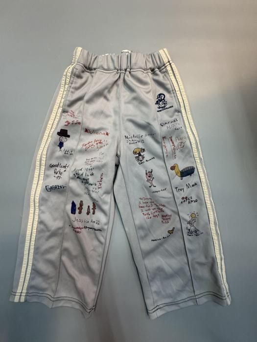 デニムダンガリー 02 刺繍　らくがき　デニムパンツ　160 クライミング デニムダンガリー 02 刺繍 らくがき デニムパンツ 160 クライミング