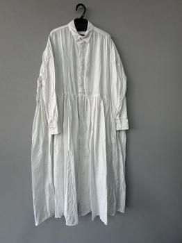 <img class='new_mark_img1' src='https://img.shop-pro.jp/img/new/icons15.gif' style='border:none;display:inline;margin:0px;padding:0px;width:auto;' />2025AW toujours cotton.silk faille   cloth  random pleated baggy shirt dress smoke white1