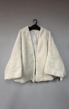 <img class='new_mark_img1' src='https://img.shop-pro.jp/img/new/icons15.gif' style='border:none;display:inline;margin:0px;padding:0px;width:auto;' />2025AW lamswool.silk furry boa cloth   showl  jaket  oatmeal  F