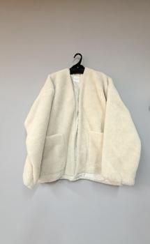 <img class='new_mark_img1' src='https://img.shop-pro.jp/img/new/icons15.gif' style='border:none;display:inline;margin:0px;padding:0px;width:auto;' />2025AW lamswool.silk furry boa cloth   button front fly big cardigan jaket oatmeal 2