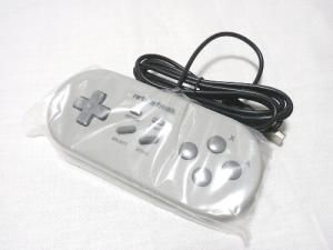 レトロフリーク標準コントローラー｜サイバーガジェット