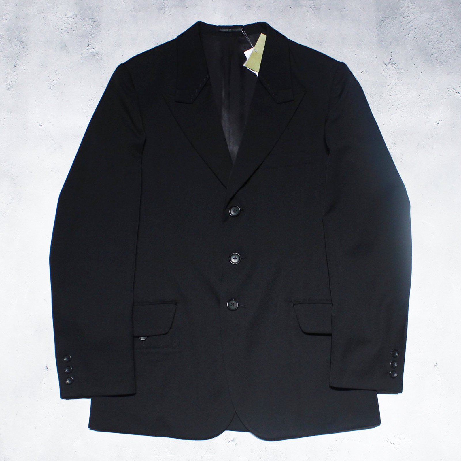 Yohji Yamamoto POUR HOMME】3-BUTTON FOLD OVER PEAK LAPEL JACKET