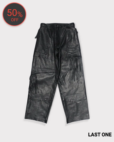 <img class='new_mark_img1' src='https://img.shop-pro.jp/img/new/icons20.gif' style='border:none;display:inline;margin:0px;padding:0px;width:auto;' />sulvamSCARS LEATHER FRINGE PANTS(Black) 154,000-