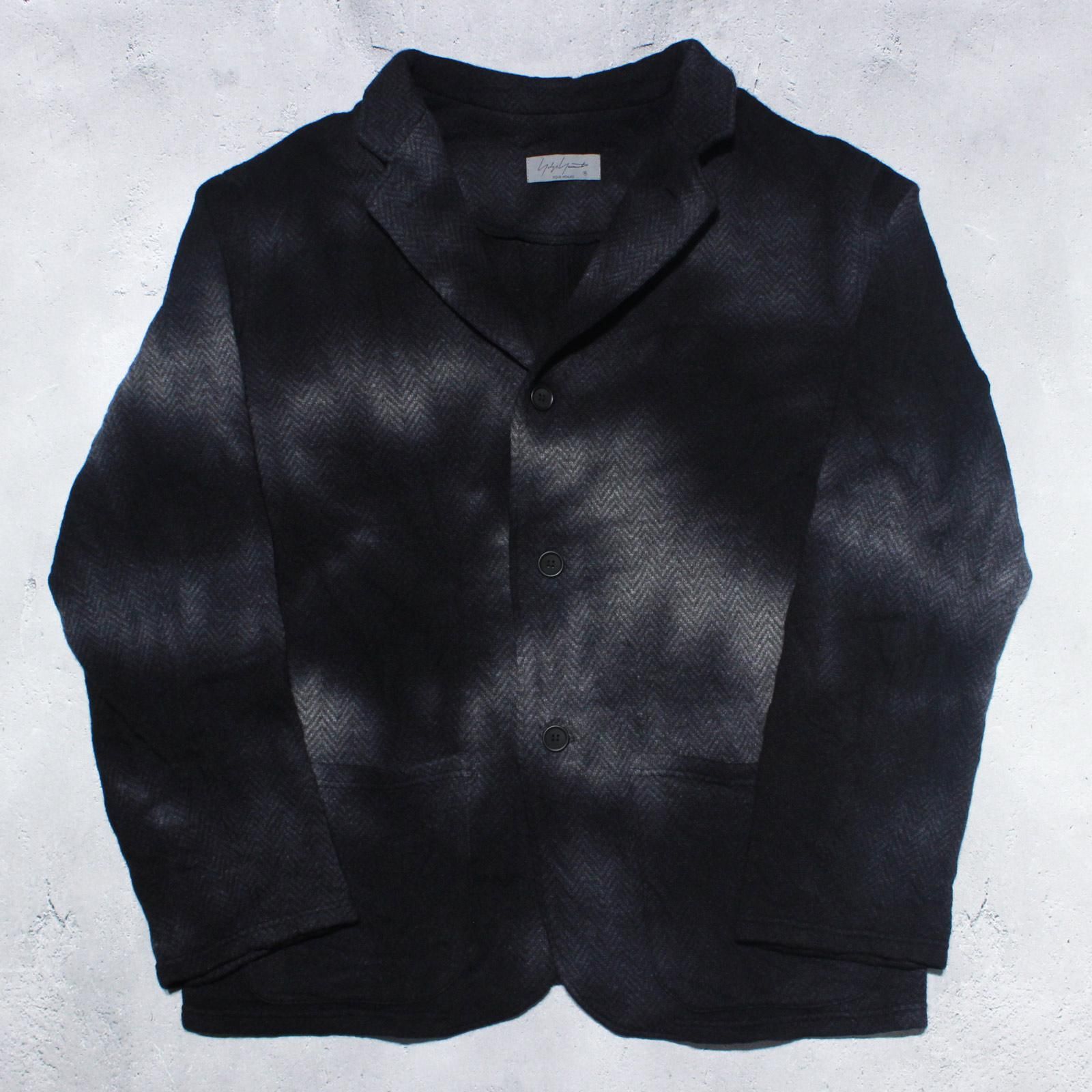 <img class='new_mark_img1' src='https://img.shop-pro.jp/img/new/icons8.gif' style='border:none;display:inline;margin:0px;padding:0px;width:auto;' />Yohji Yamamoto POUR HOMME1/12 SEANA HERRINGBONE SHORT JECKET
