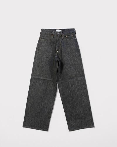 <img class='new_mark_img1' src='https://img.shop-pro.jp/img/new/icons8.gif' style='border:none;display:inline;margin:0px;padding:0px;width:auto;' />SUGARHILLMODERN DENIM TROUSERS WIDE CUT