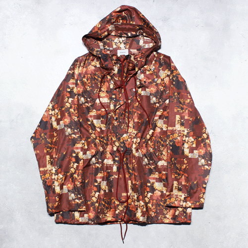 <img class='new_mark_img1' src='https://img.shop-pro.jp/img/new/icons8.gif' style='border:none;display:inline;margin:0px;padding:0px;width:auto;' />IroquoisINDUSTRIAL FLOWER ANORAK HD(RED)