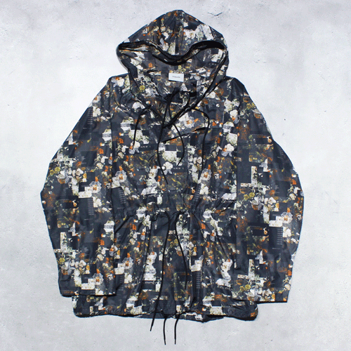 <img class='new_mark_img1' src='https://img.shop-pro.jp/img/new/icons8.gif' style='border:none;display:inline;margin:0px;padding:0px;width:auto;' />IroquoisINDUSTRIAL FLOWER ANORAK HD(BLK)