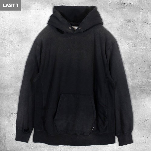 <img class='new_mark_img1' src='https://img.shop-pro.jp/img/new/icons8.gif' style='border:none;display:inline;margin:0px;padding:0px;width:auto;' />SUGARHILLAGED HOODIE(ASH BLACK)