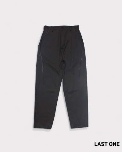 sulvamGABARDINE PIPING TAPERED PANTS(Black)