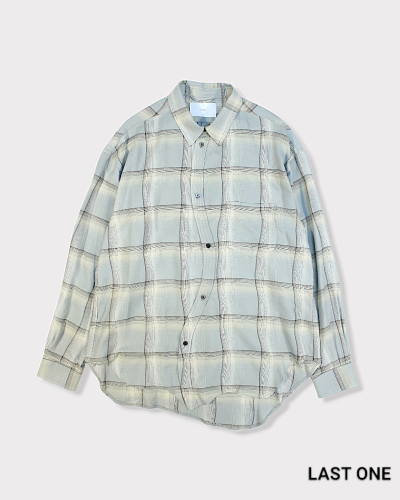 <img class='new_mark_img1' src='https://img.shop-pro.jp/img/new/icons8.gif' style='border:none;display:inline;margin:0px;padding:0px;width:auto;' />SUGARHILLOMBRE PLAID STAGGER SHIRTS(SMOKE BLUE)