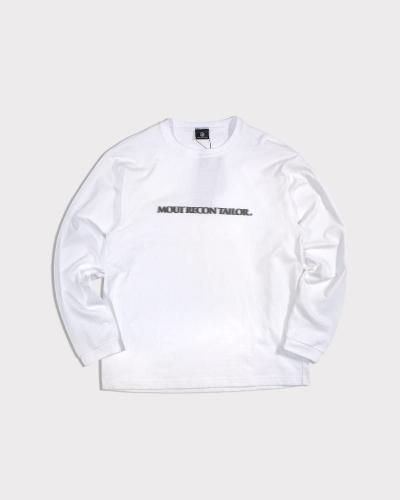 <img class='new_mark_img1' src='https://img.shop-pro.jp/img/new/icons8.gif' style='border:none;display:inline;margin:0px;padding:0px;width:auto;' />【MOUT RECON TAILOR】MOUT BLUR LOGO LONG SLEEVE T-SHIRT(White)
