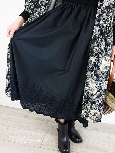 [予約販売]ブラックアンティーク風刺繍スカラップギャザースカート - REAL HANDMADE -リアルハンドメイド-  心を込めて手作りした素敵なお洋服をあなたへ。。