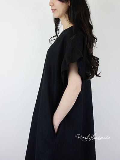 しっとり柔らかブラックリネン袖フリルワンピース