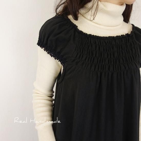 GANNI コットン マキシワンピース シャーリング入りイギリス刺繍 GANNI コットン マキシワンピース シャーリング入りイギリス刺繍