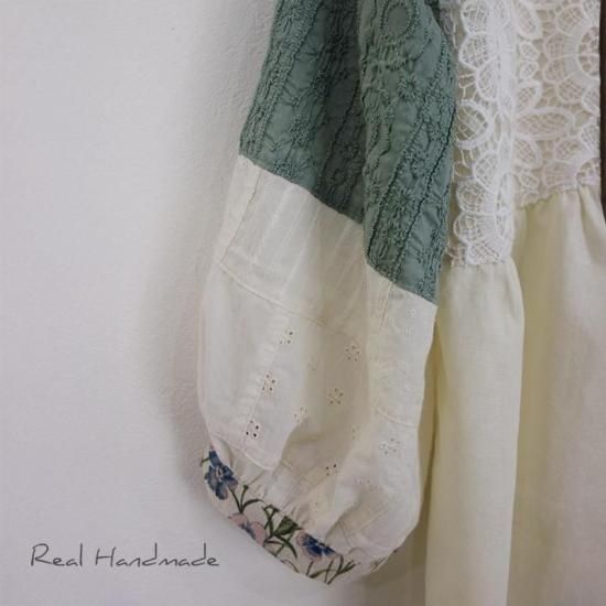 リネンのはおり   ハンドメイド ブルーフラワーリネン羽織りブラウス | 2WAY仕様 - REAL