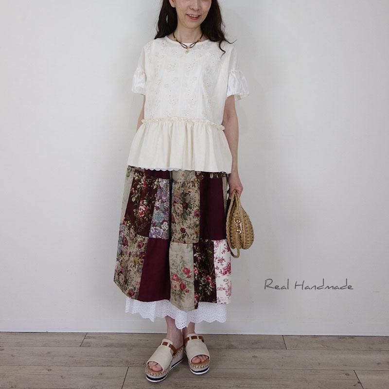 8651*藍染＆ハンドメイド 四角衣ブラウス 花亀甲雪花絞り♡濃いめ♡ショート丈 五花モチーフ袖ひらブラウス | エクリュ裾フリル - REAL