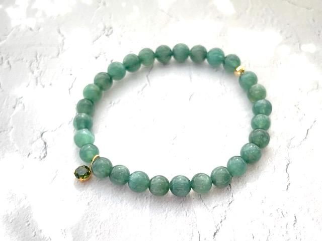 専用　K18YG　モルダバイト　チャーム アパタイトキャッツアイブレスレット☆モルダバイトK18チャーム