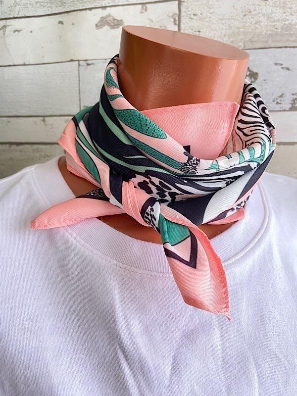 インポートスカーフ/ピンクゼブラ｜スカーフアレンジ｜バッグ