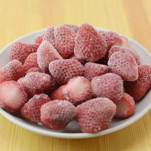 伊藤農園の冷凍イチゴ（有機栽培）500g前後【冷凍】