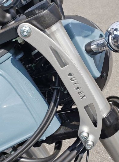 ダックス125　ステムスタビライザー　スチールレーザーカット焼付塗装 - バイクマフラー・バイク　パーツ　通販：OUTEX