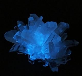 小林健二先生　鉱物標本オブジェ➕青色結晶育成材料　銀河通信社 2022spring-銀河通信