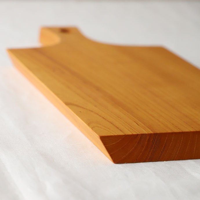 カッティングボード ハンドル付き 木製 天然木 ケヤキ 欅 オードブルトレー トレイ まな板 テーブル雑貨 テーブルコーディネート