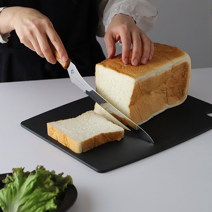 包丁 ブレッドナイフ パン切　調理器具　キッチン雑貨　燕三条 つばめのパンナイフ