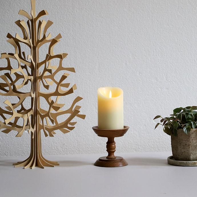 アカシアウッドのキャンドルスタンド - ハシュケ［hushykke］