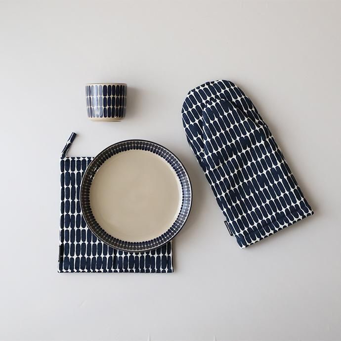 専門店では marimekko｜マリメッコ［ALKU］ポットホルダー（ダークブルー 保存容器・ケース